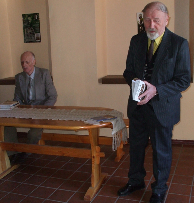 Knygos autorius Juozas Kuckailis (dešinėje) ir Jonas Varnauskas. Nuotrauka Birutės Mikulytės